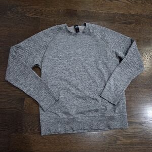 Lululemon Men's Gray Engineered Warmth Long Sleeve Crew Neck  Sz.S